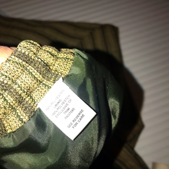 Fancy, Fish-tailed Flounce - Picture 5 of 7